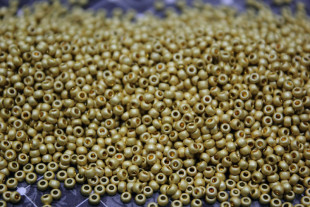 Бисер Чехия круглый 18586 10/0 50г матовый
